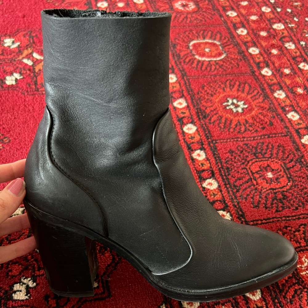 Genuine Leather Black Ankle Boots Size 38 (7.5)
